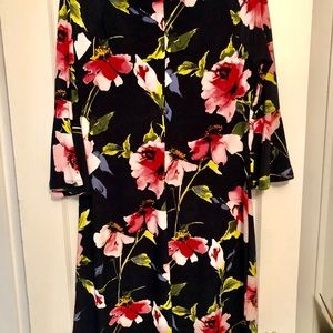 Brand New Tommy Hilfiger Floral Summer Dress. L.